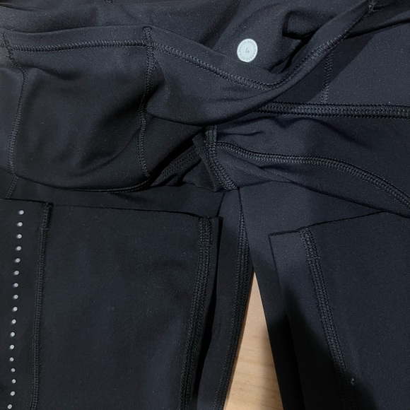 Lululemon fast and free crop size 4 - Picture 3 of 3